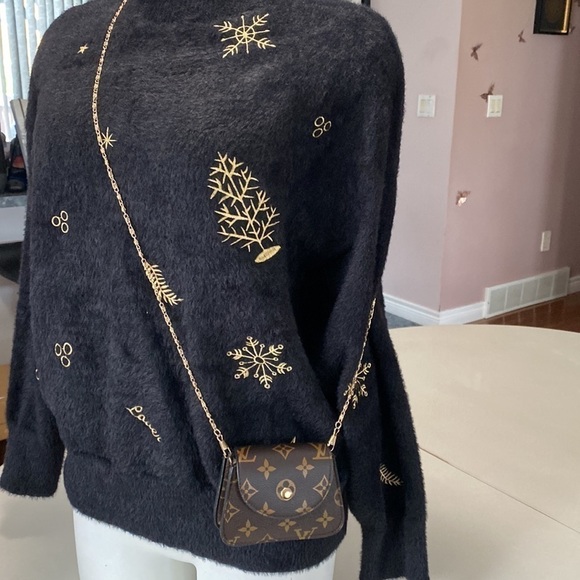 Dazy Christmas Embroidered Mock Neck Drop Shoulder Fluffy Knit Sweater Sz L NWOT - Picture 5 of 16